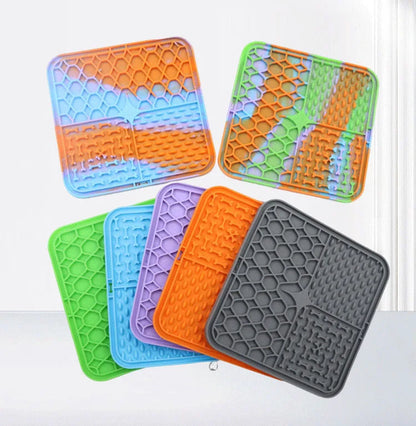 Silicone lick mat with suction cups, stacked colors