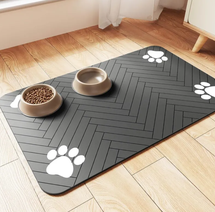 Splash-Proof Non-Slip Pet Feeding Mat